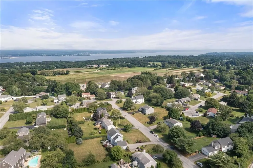 41 Kaitlin Place Portsmouth RI 02871
