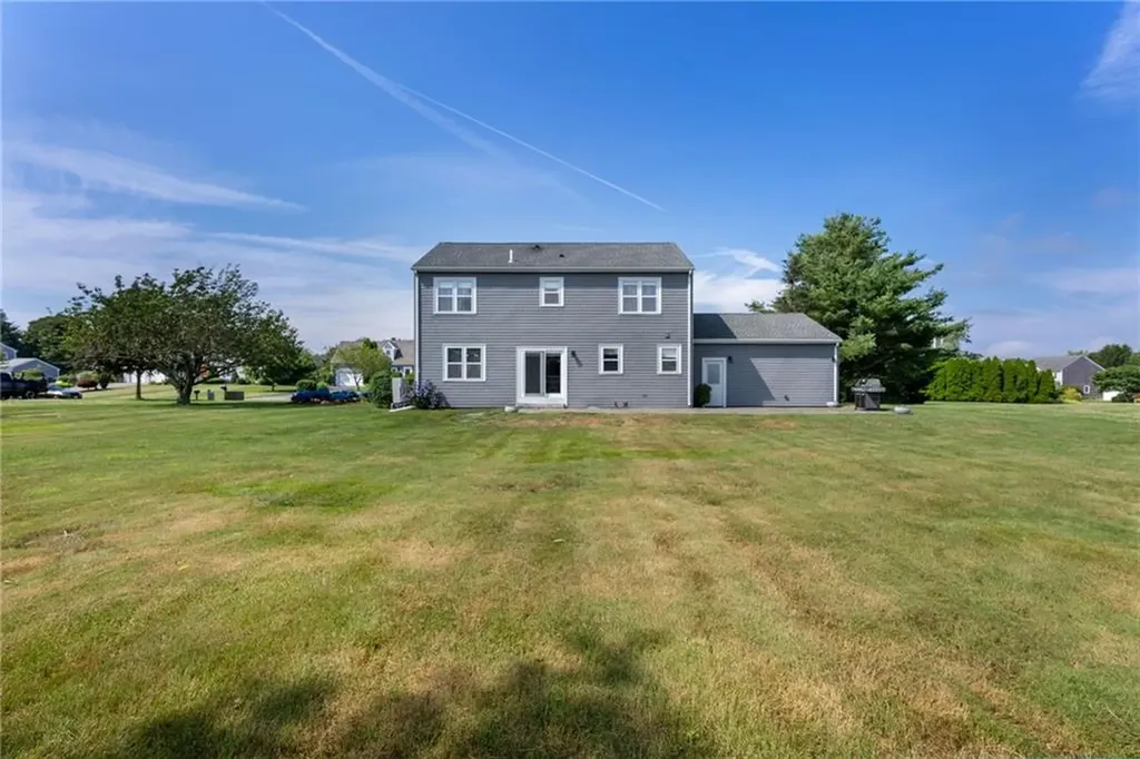 41 Kaitlin Place Portsmouth RI 02871