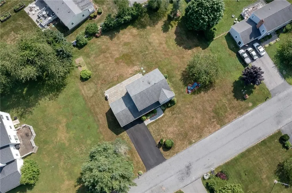 41 Kaitlin Place Portsmouth RI 02871
