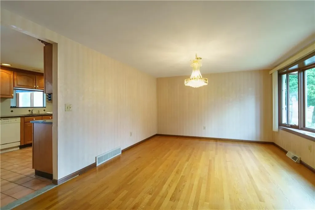 48 Ontario Avenue Cranston RI 02920