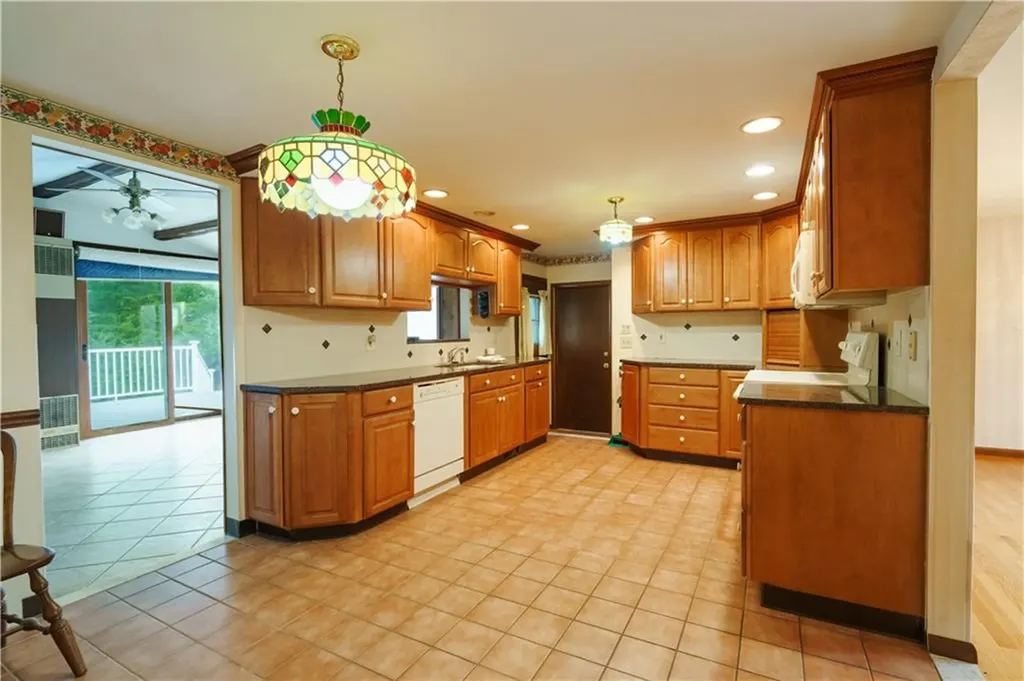 48 Ontario Avenue Cranston RI 02920