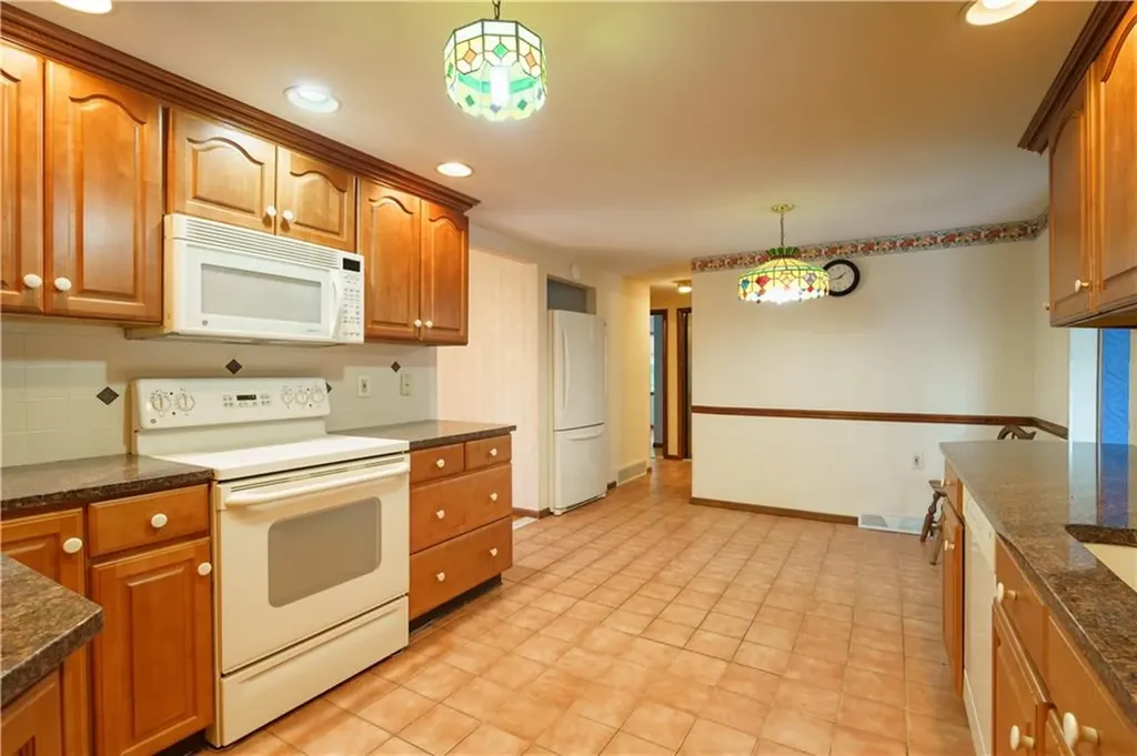48 Ontario Avenue Cranston RI 02920