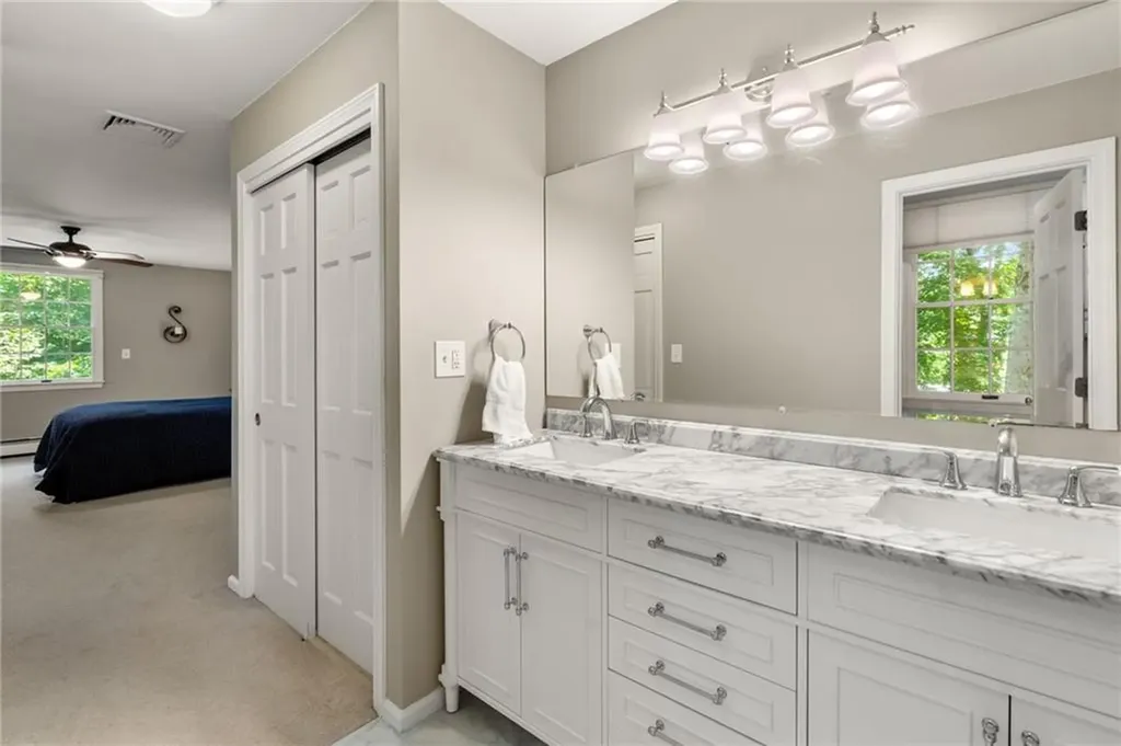 17 Lamson Road Barrington RI 02806