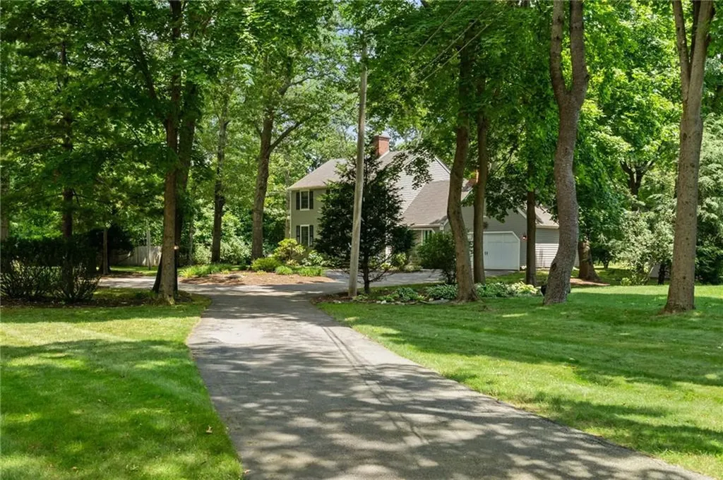 17 Lamson Road Barrington RI 02806