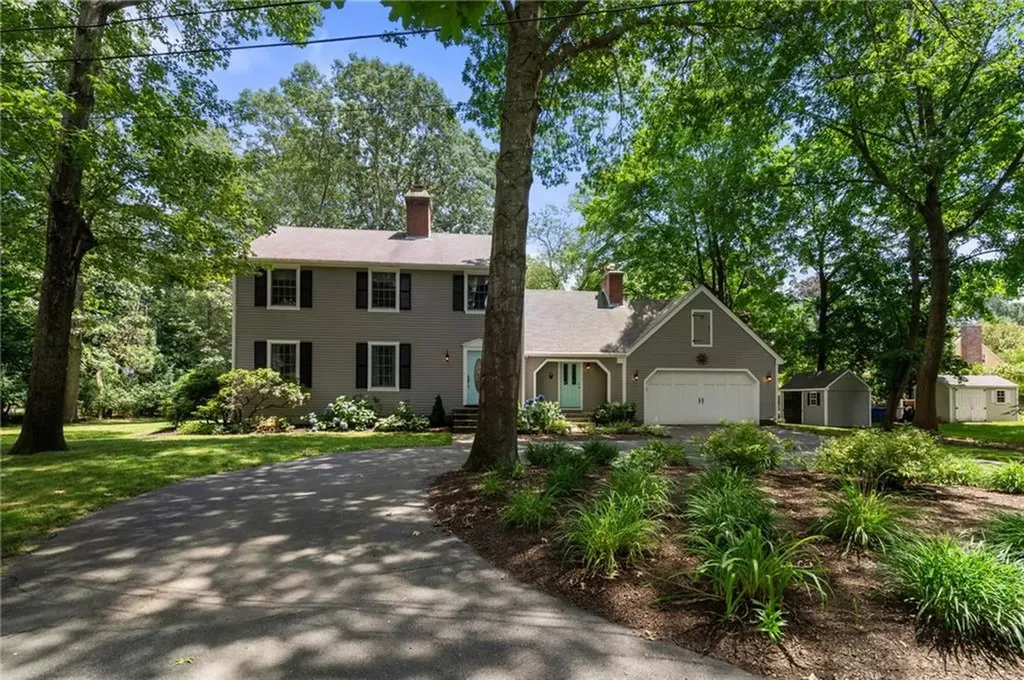 17 Lamson Road Barrington RI 02806