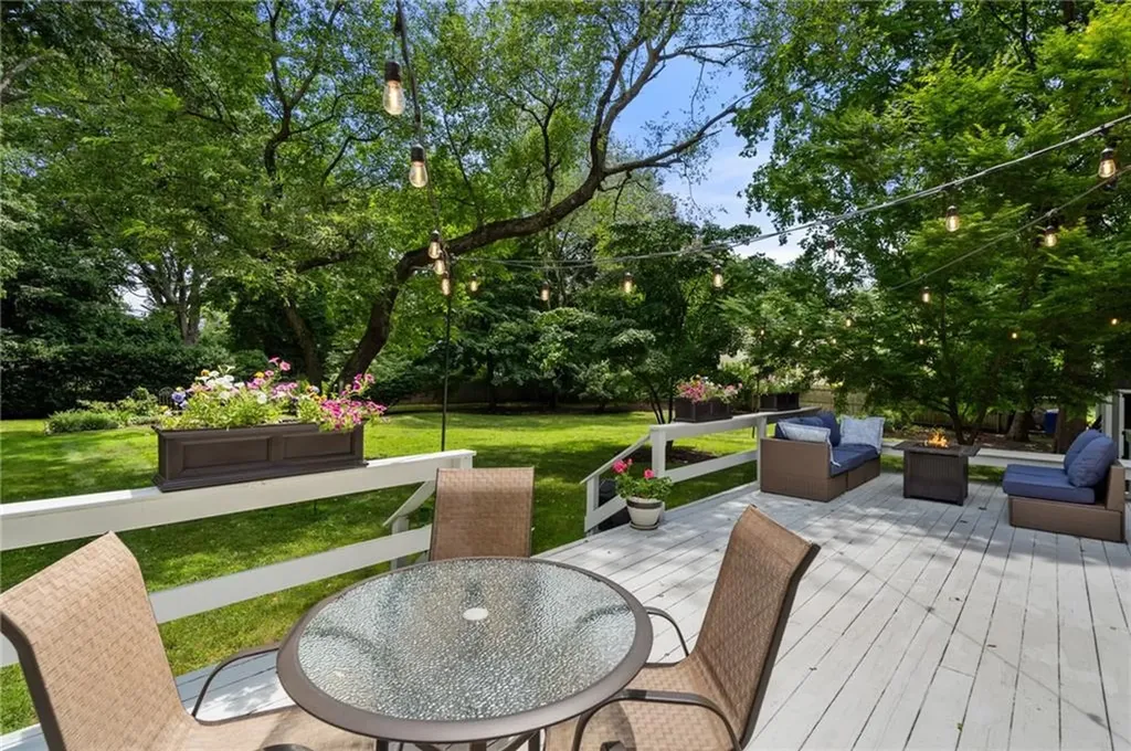 17 Lamson Road Barrington RI 02806