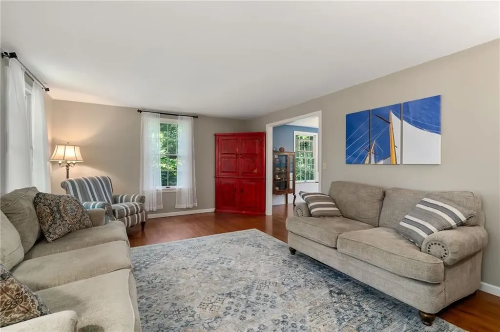 17 Lamson Road Barrington RI 02806