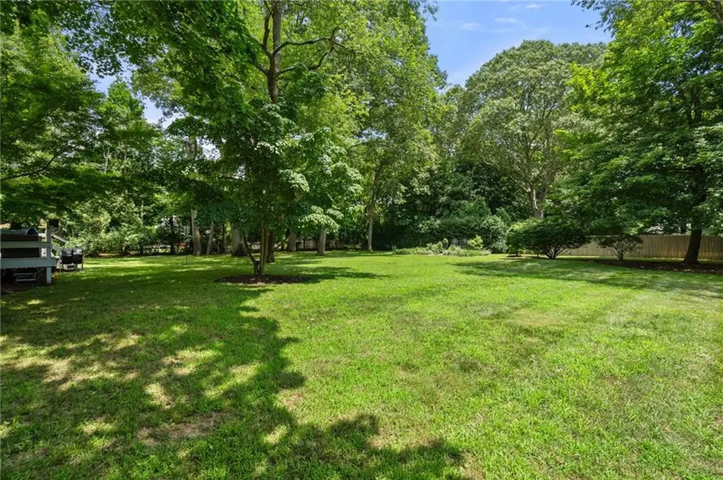 17 Lamson Road Barrington RI 02806