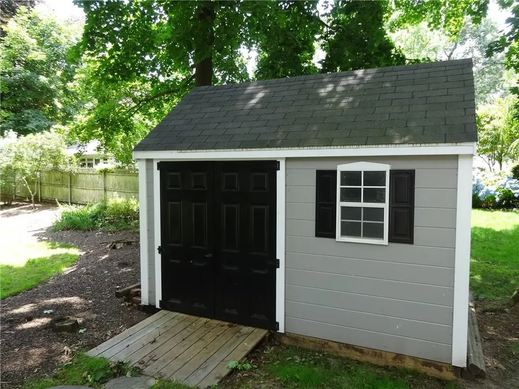 17 Lamson Road Barrington RI 02806