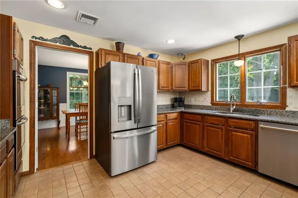17 Lamson Road Barrington RI 02806