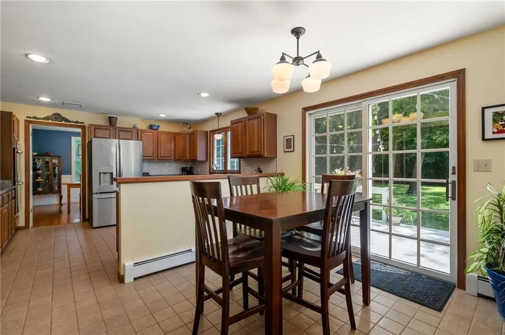 17 Lamson Road Barrington RI 02806