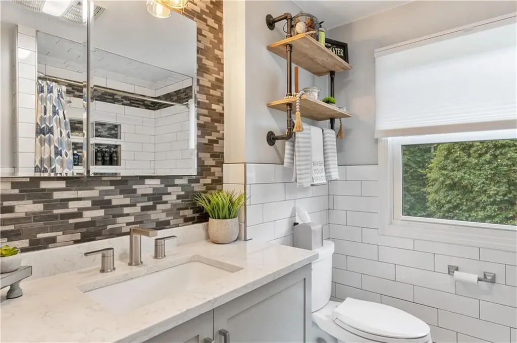 113 Surrey Lane West Warwick RI 02893