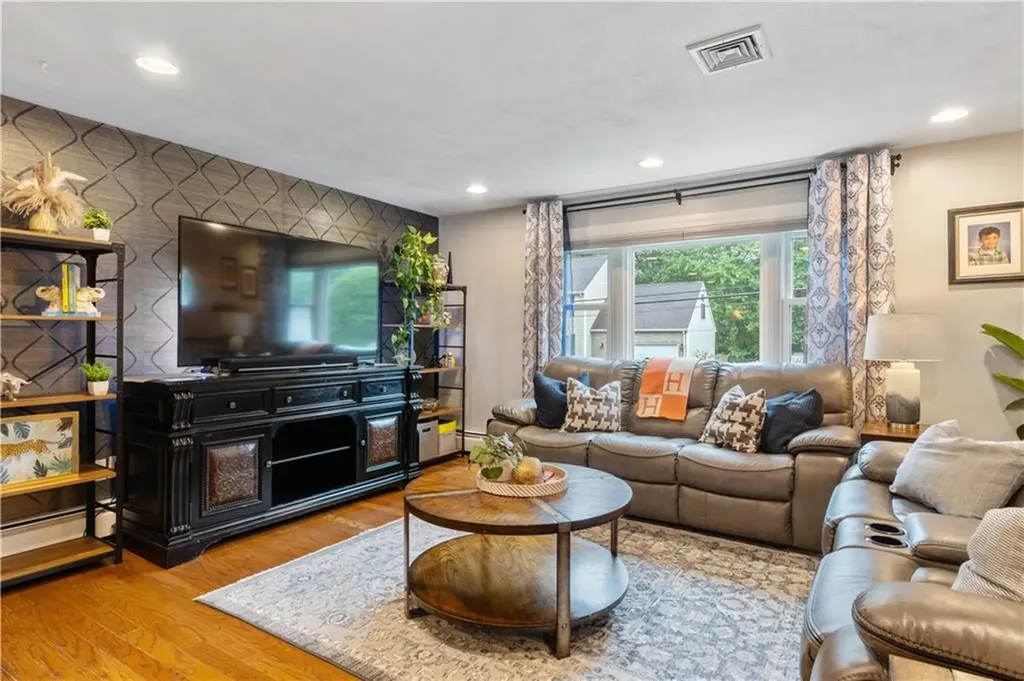 113 Surrey Lane West Warwick RI 02893