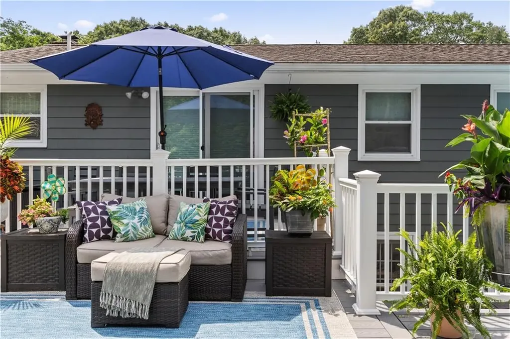 113 Surrey Lane West Warwick RI 02893