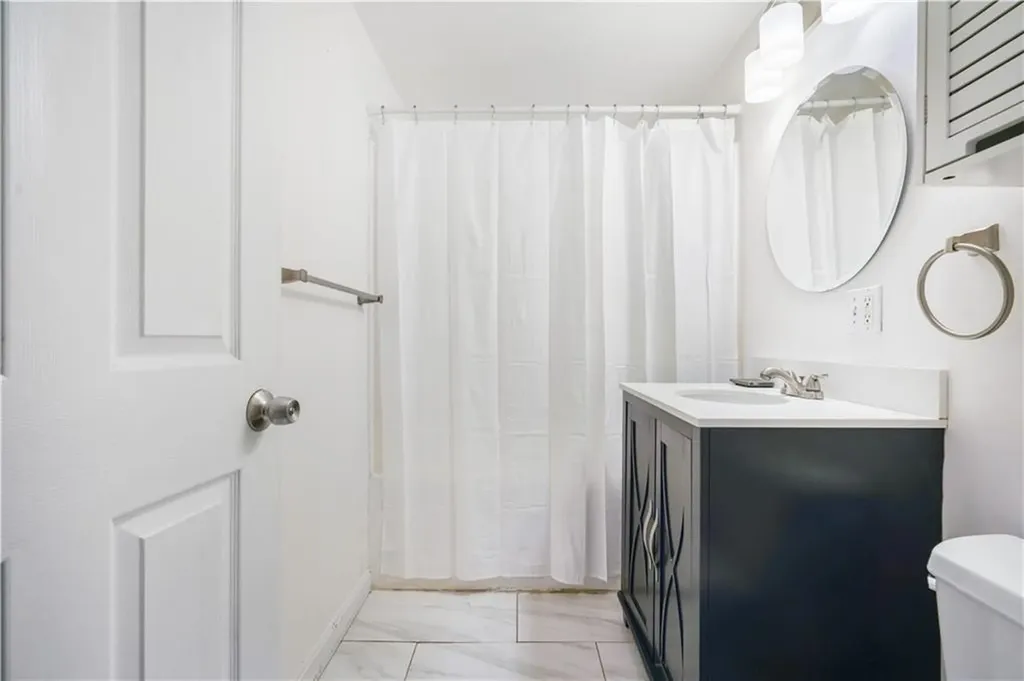 23 Sweeney Lane Bristol RI 02809