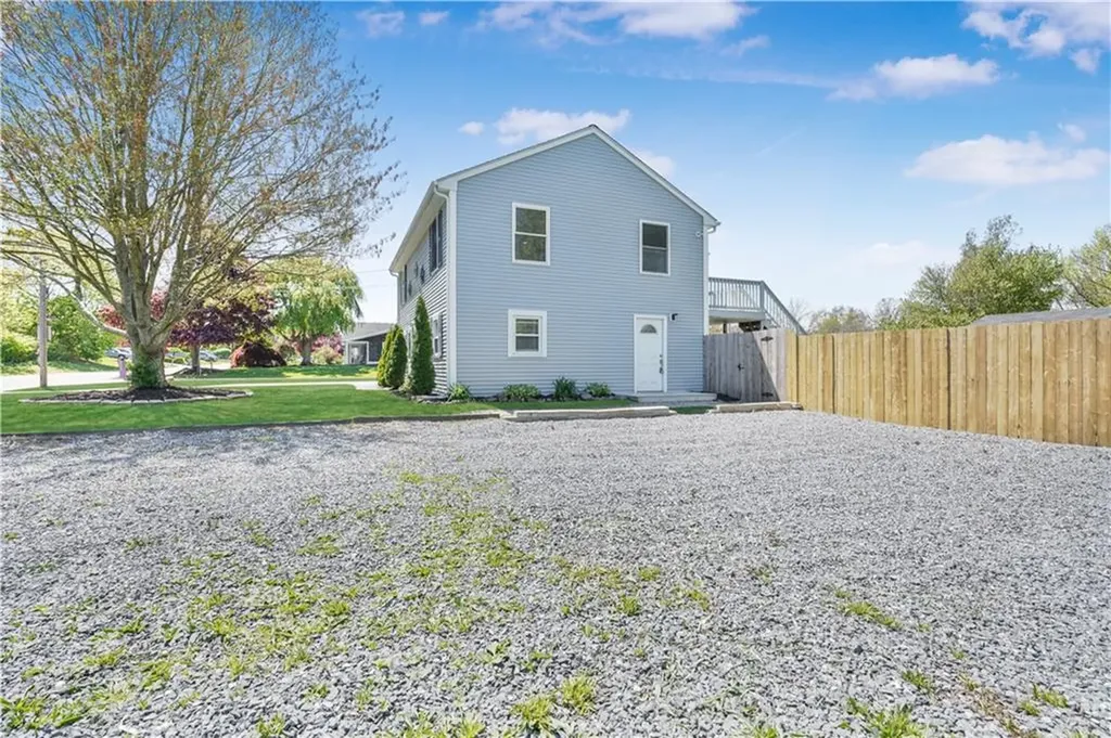 23 Sweeney Lane Bristol RI 02809