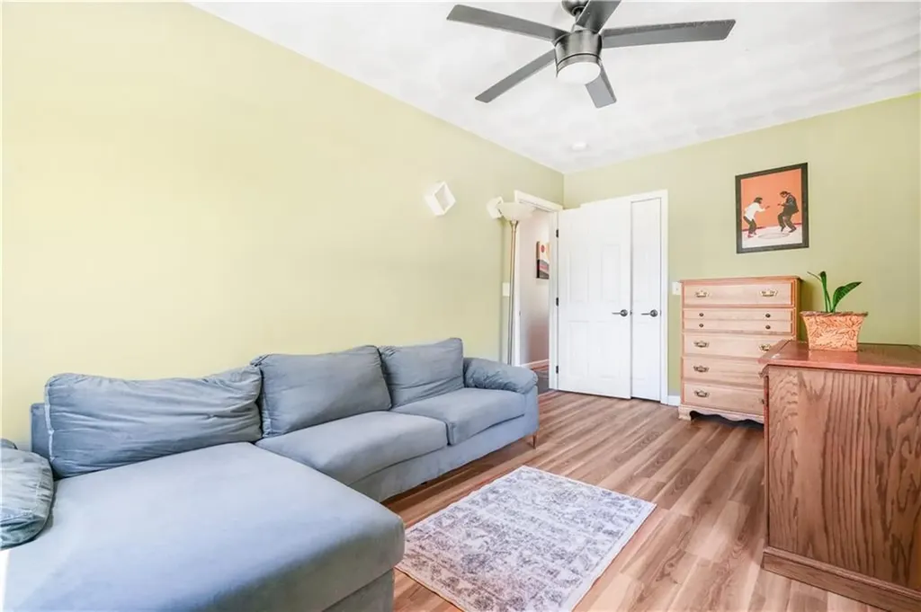 23 Sweeney Lane Bristol RI 02809
