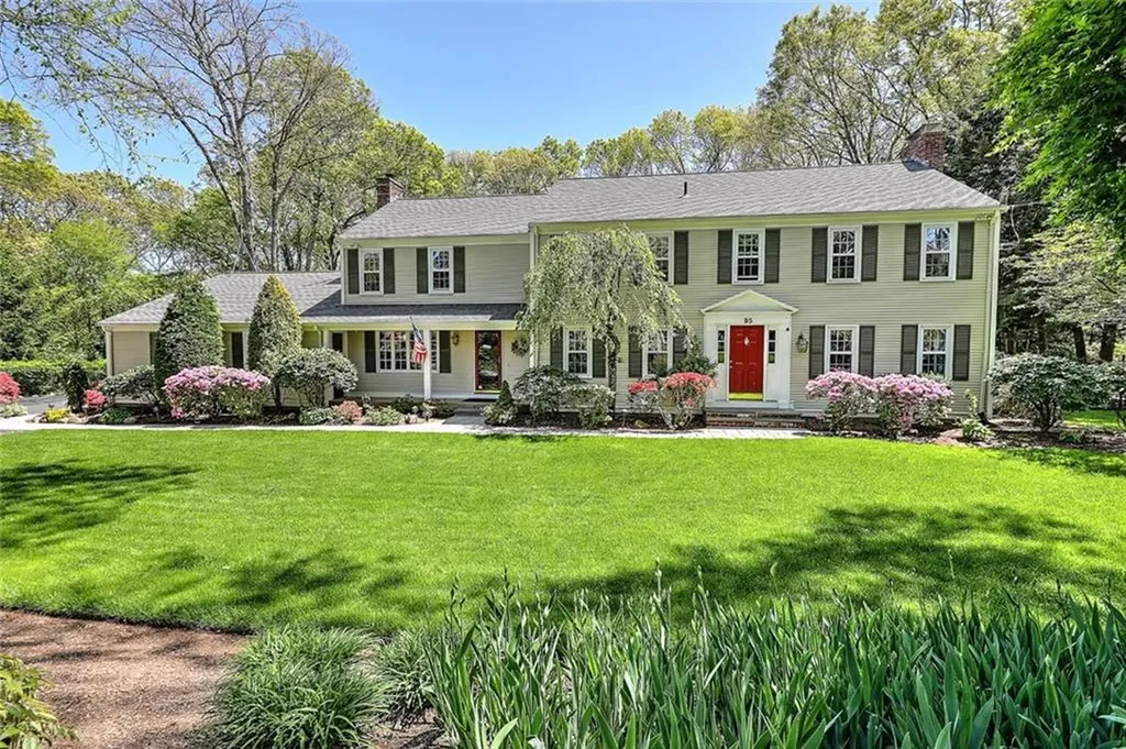 95 Bow Street East Greenwich RI 02818