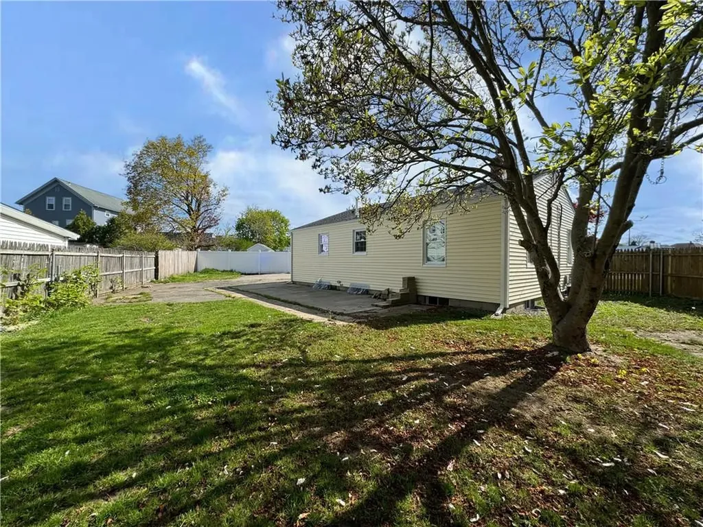 40 Rose Drive Pawtucket RI 02861