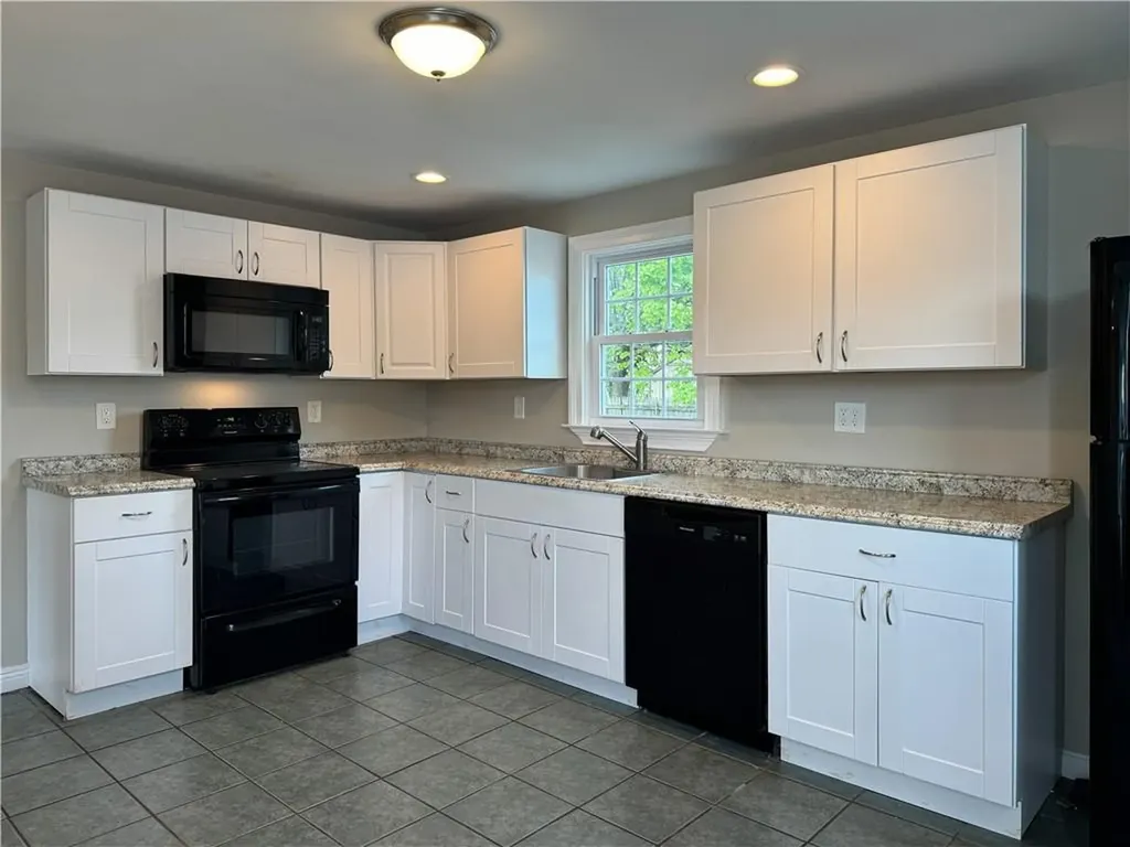 40 Rose Drive Pawtucket RI 02861