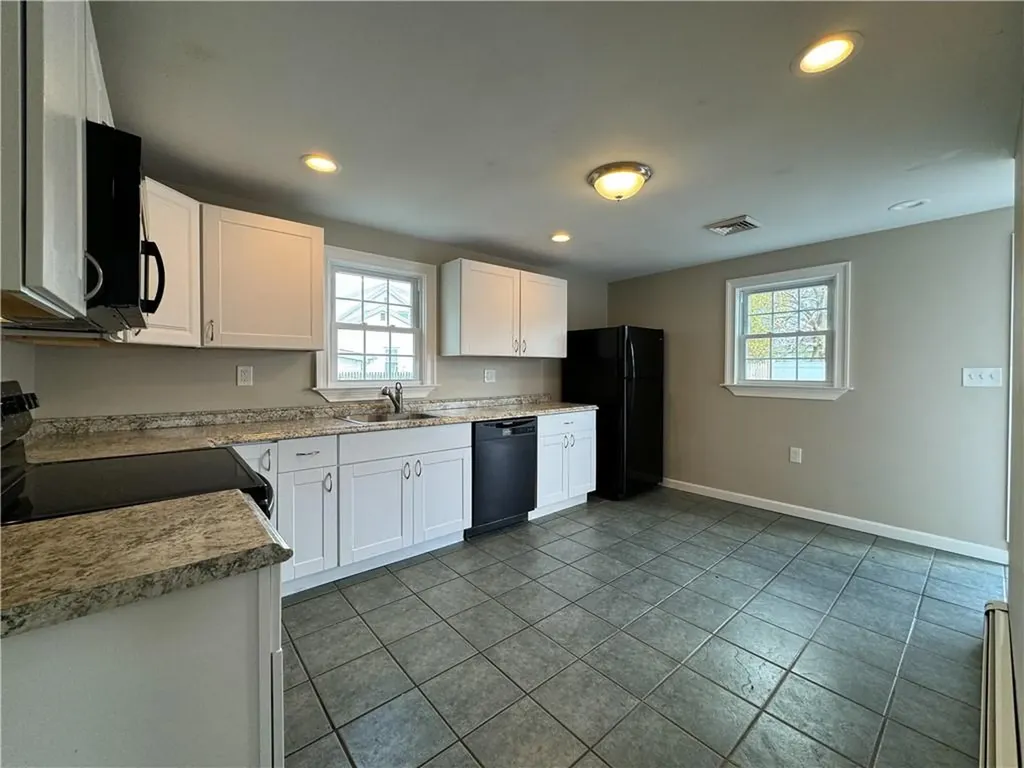 40 Rose Drive Pawtucket RI 02861