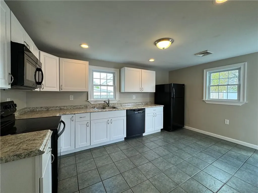 40 Rose Drive Pawtucket RI 02861