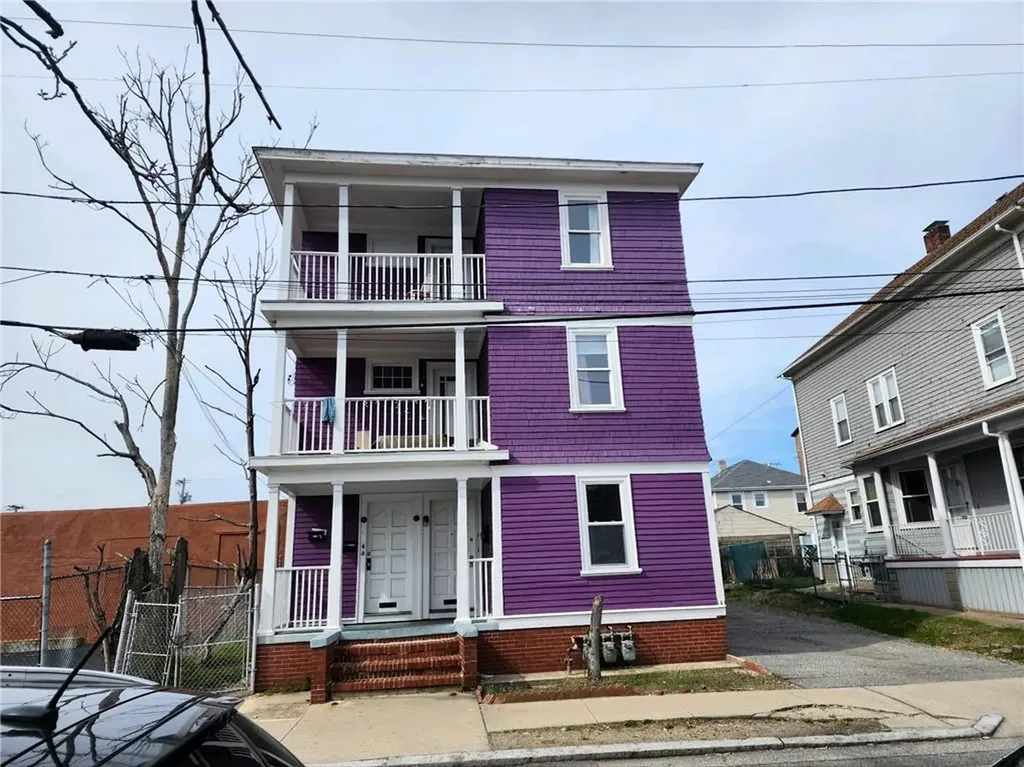 69 Woodman Street Providence RI 02907