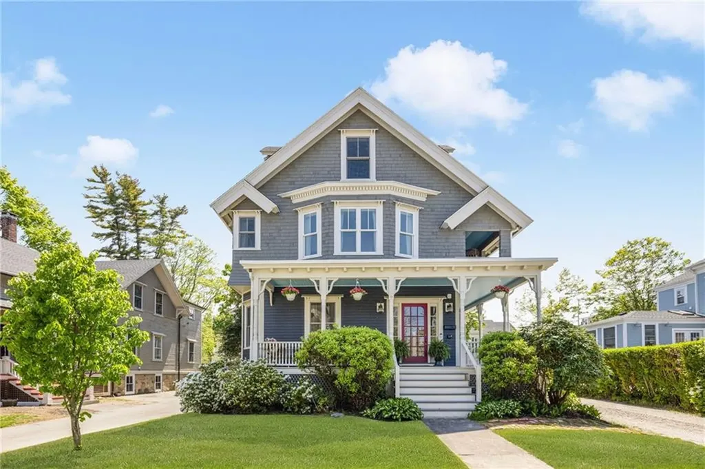 37 Powel Avenue Newport RI 02840