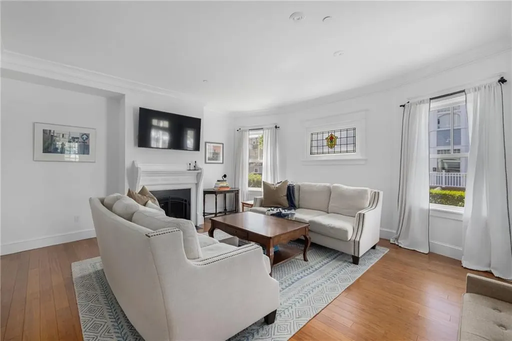 37 Powel Avenue Newport RI 02840