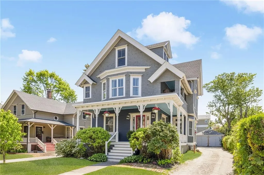 37 Powel Avenue Newport RI 02840