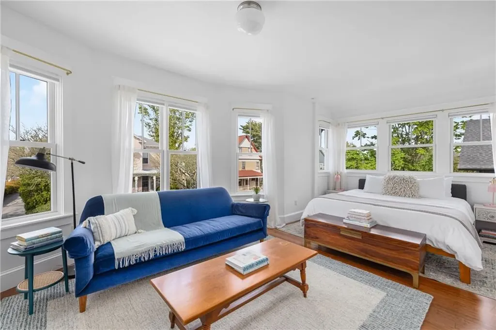 37 Powel Avenue Newport RI 02840
