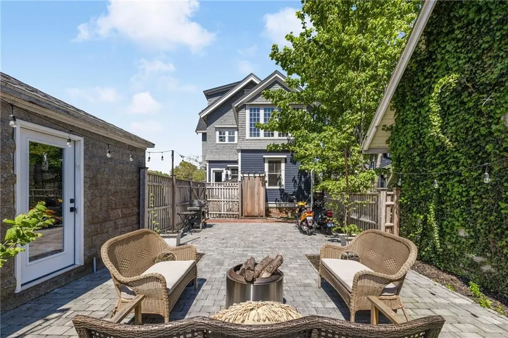 37 Powel Avenue Newport RI 02840