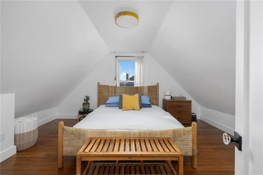 37 Powel Avenue Newport RI 02840