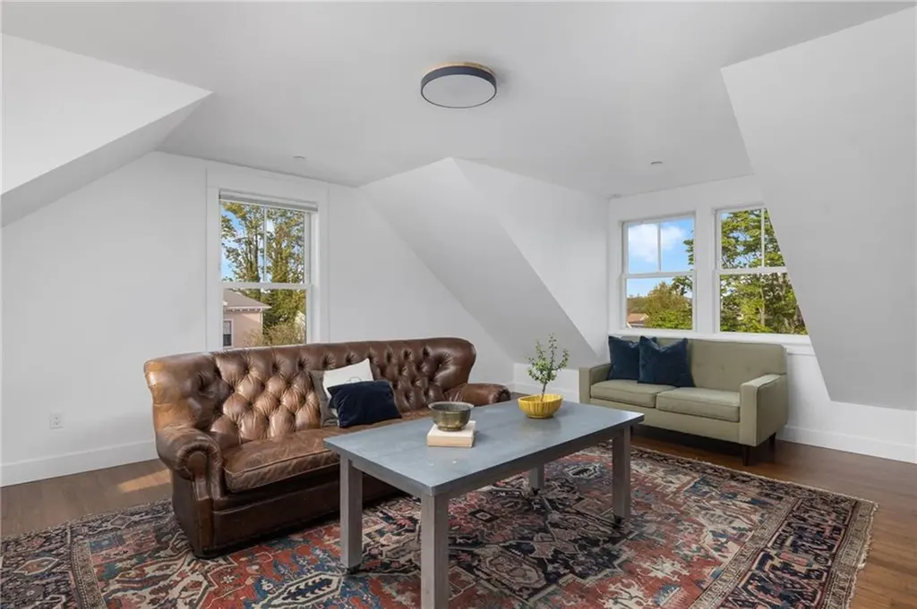 37 Powel Avenue Newport RI 02840