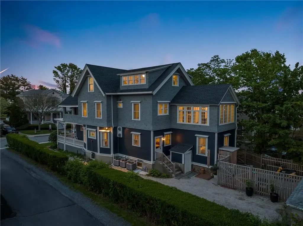 37 Powel Avenue Newport RI 02840