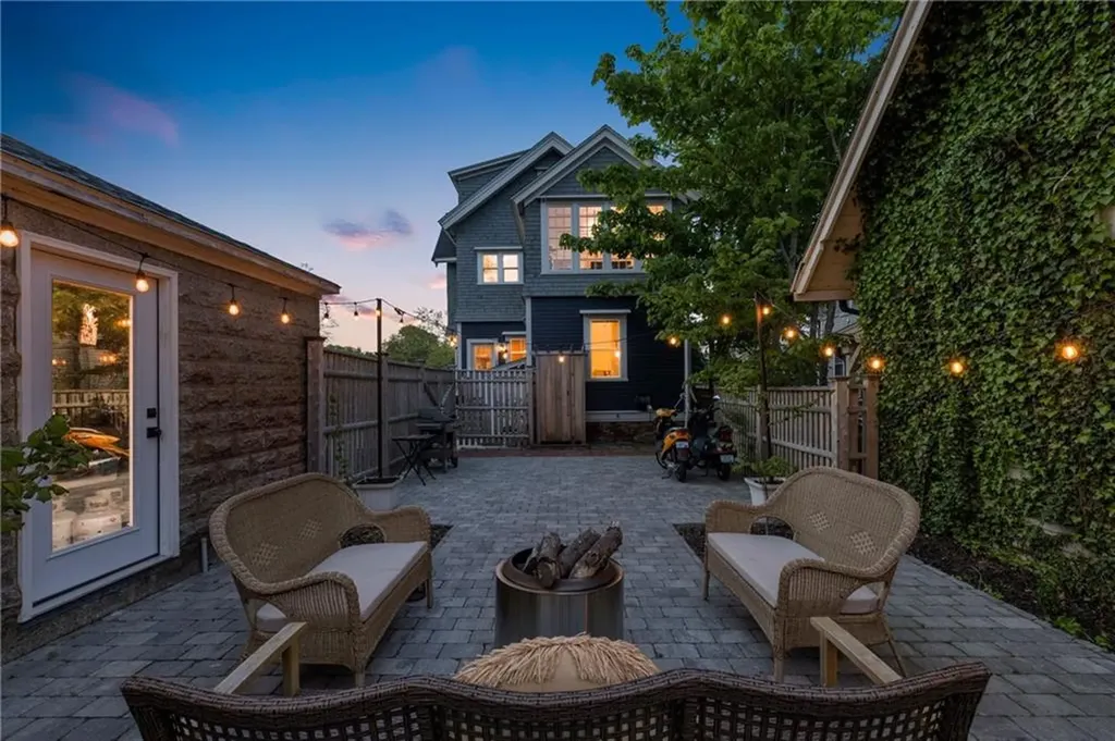 37 Powel Avenue Newport RI 02840