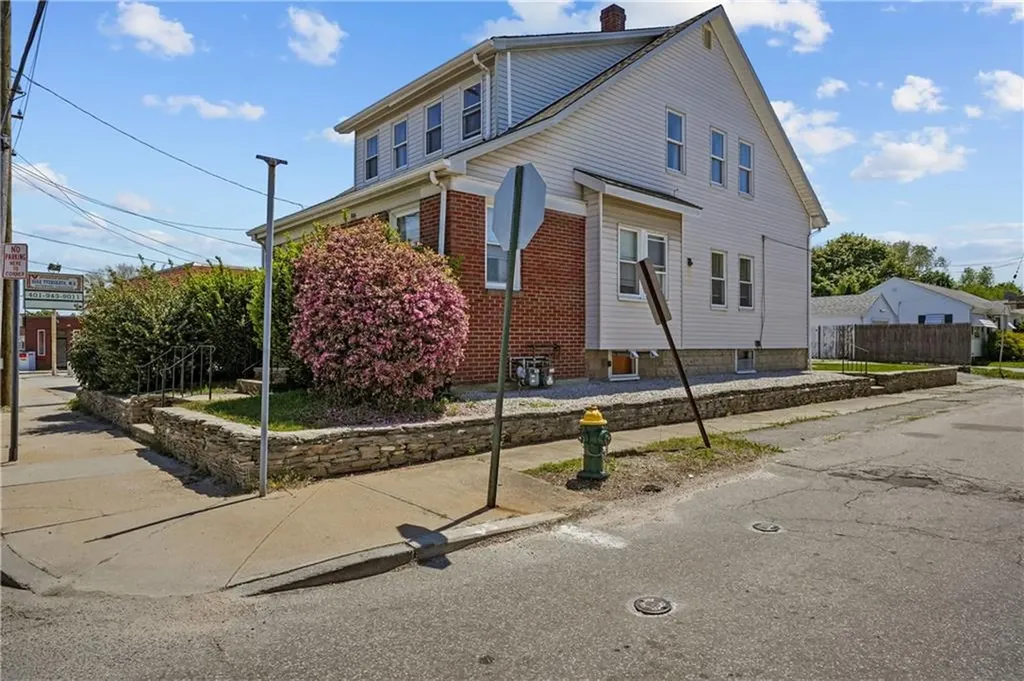 1136 Park Avenue Cranston RI 02910