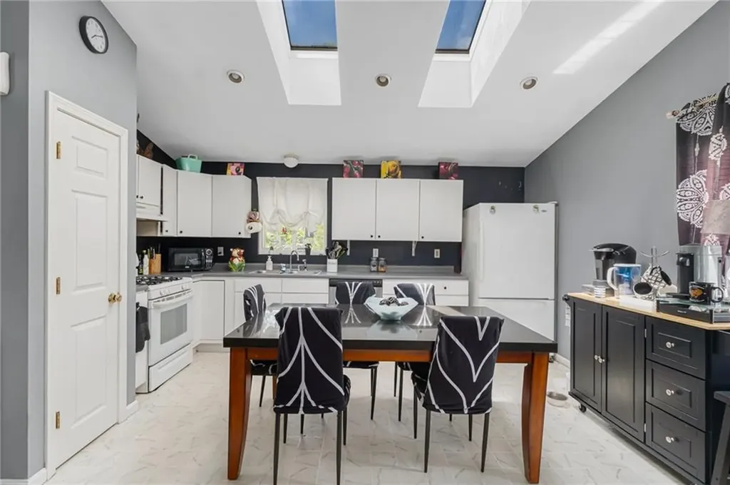 75 Fairhaven Avenue Warwick RI 02889