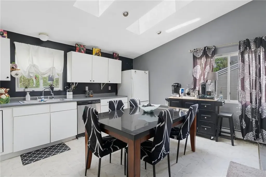 75 Fairhaven Avenue Warwick RI 02889