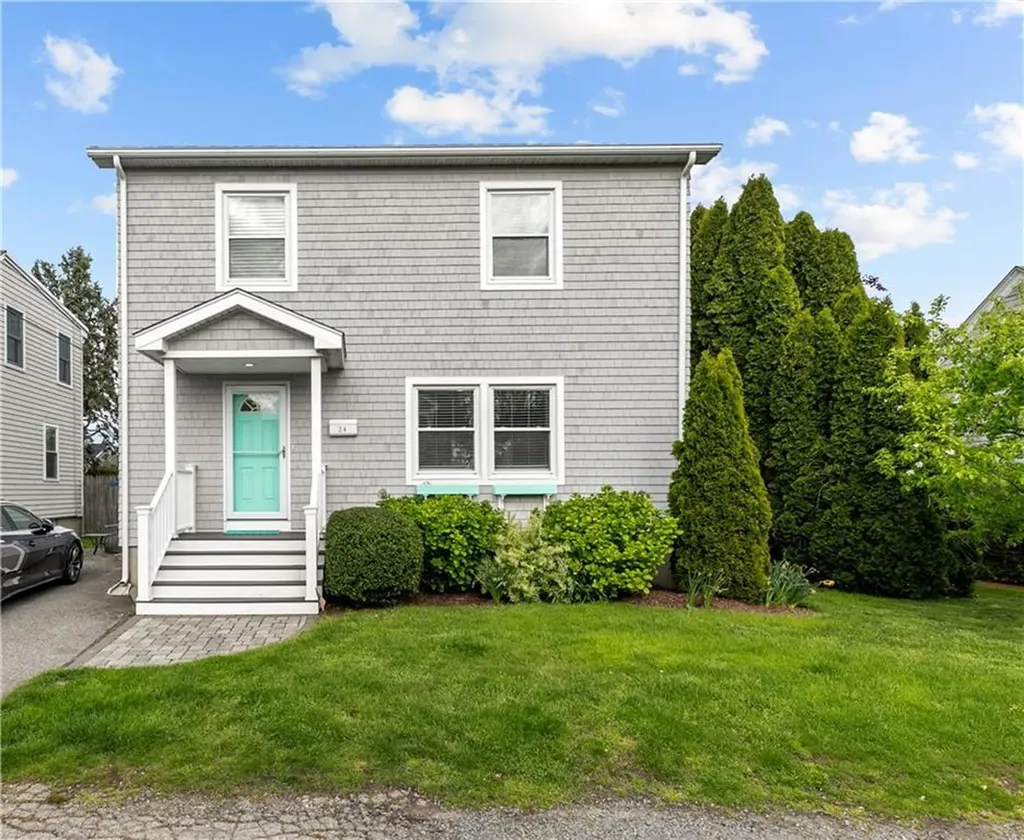 24 Aborn Street Newport RI 02840