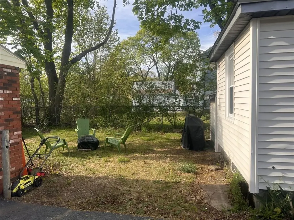 23 Sagamore Street Warwick RI 02889