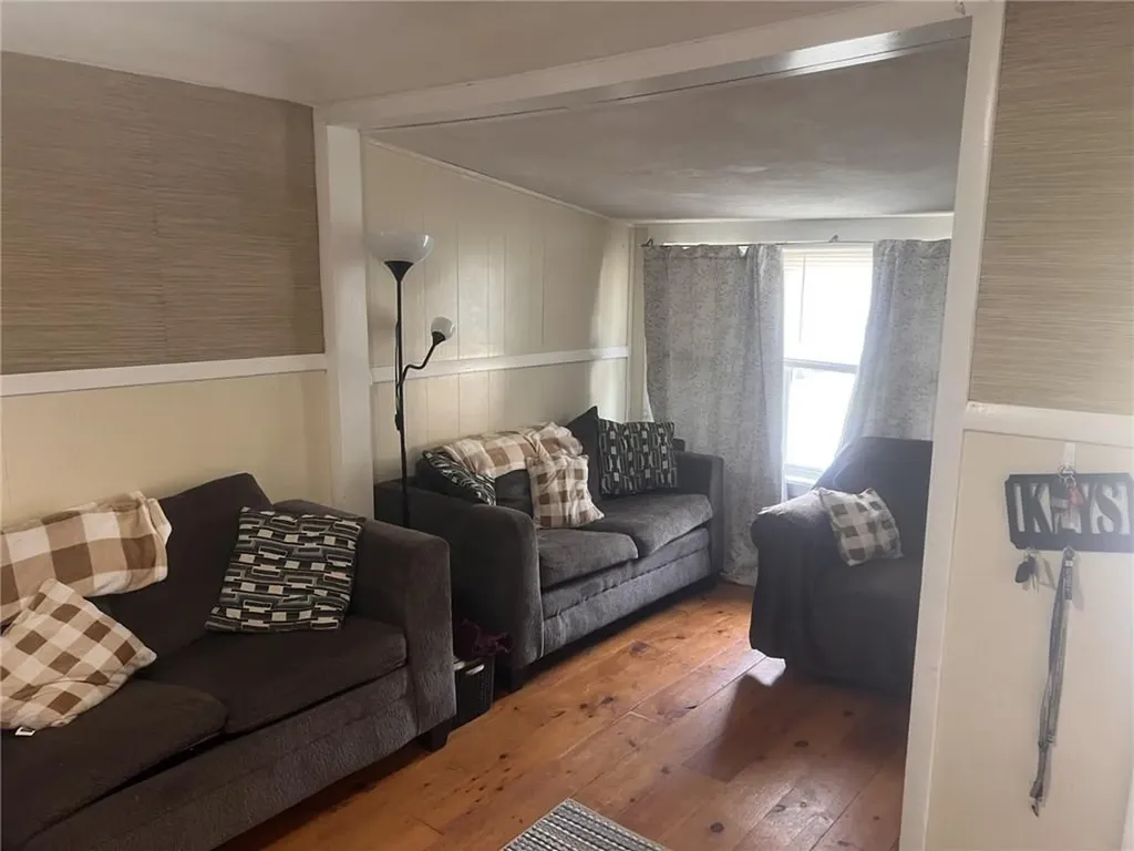 23 Sagamore Street Warwick RI 02889