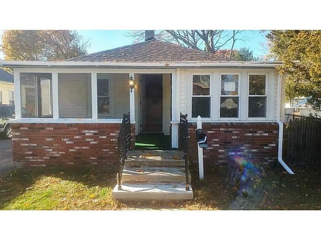 23 Sagamore Street Warwick RI 02889