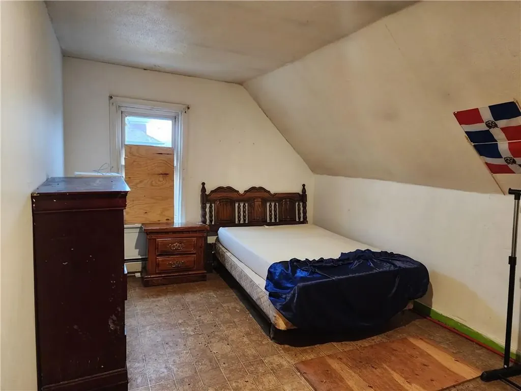 8 Sumter Street Providence RI 02907