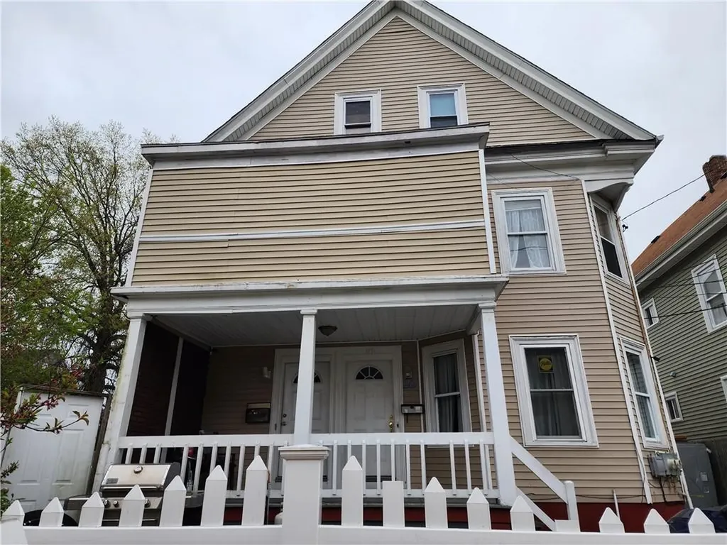 8 Sumter Street Providence RI 02907