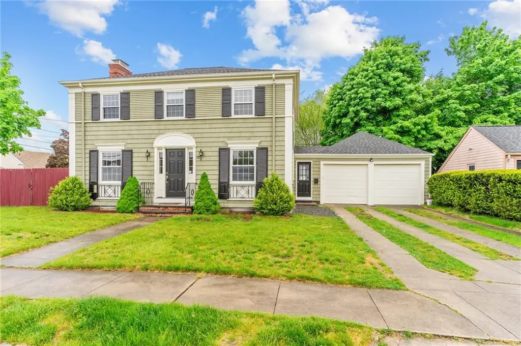 20 Avon Road Cranston RI 02905