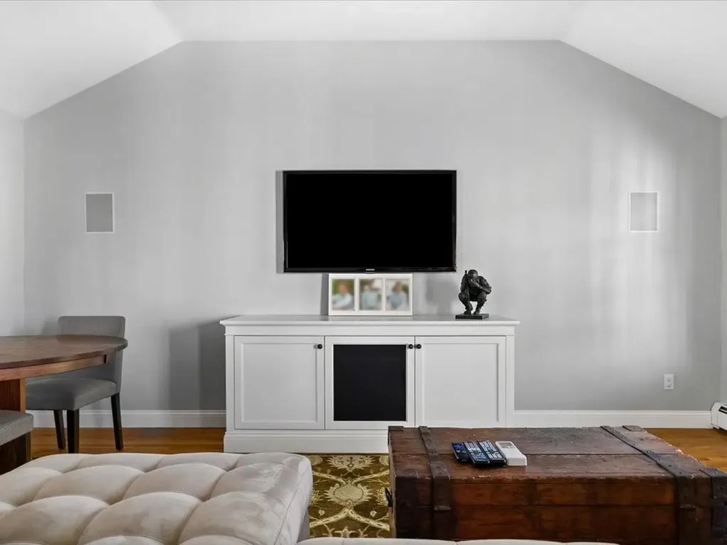 33 Chapin Road Barrington RI 02806