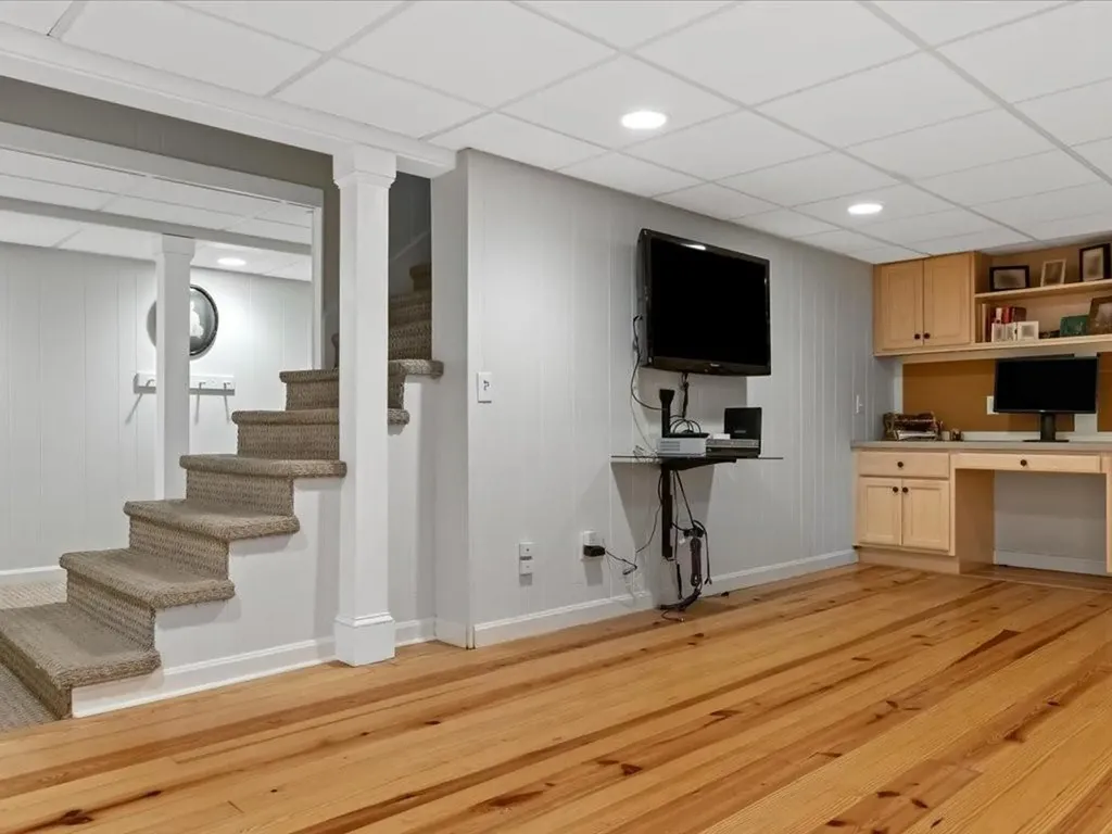 33 Chapin Road Barrington RI 02806