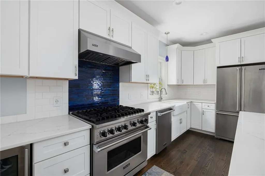 229 Narragansett Parkway Warwick RI 02888