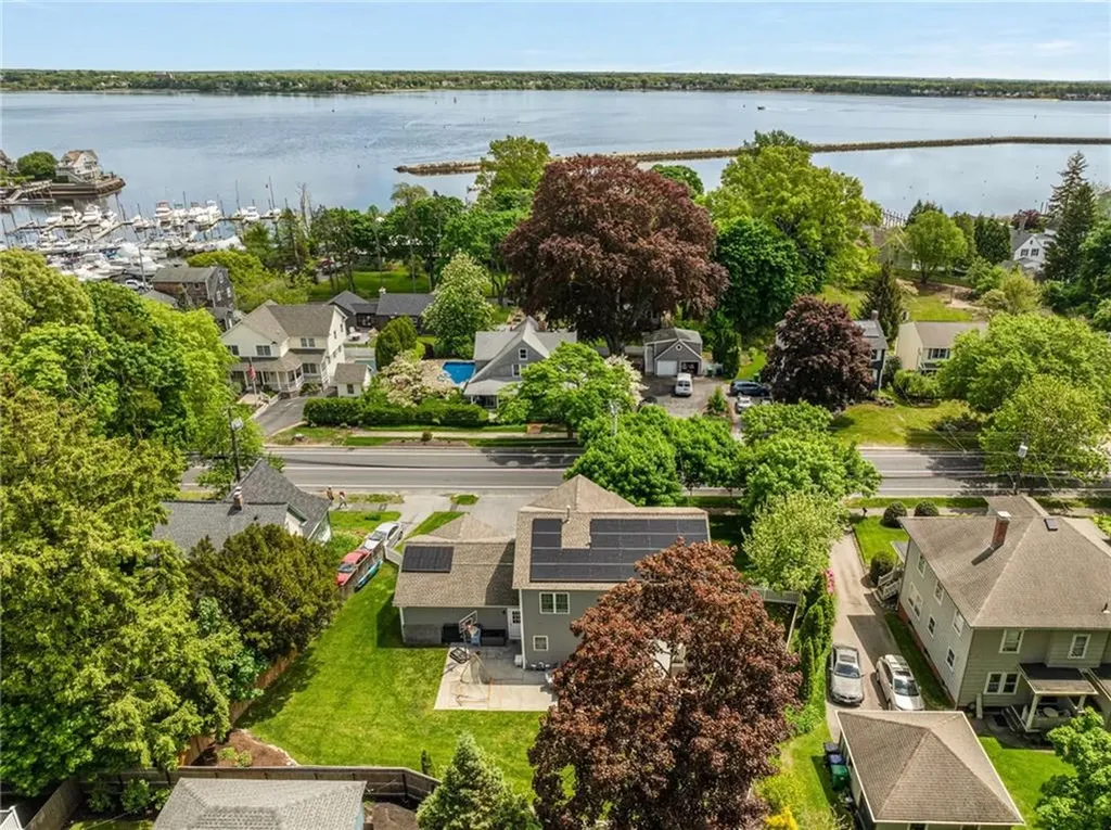 229 Narragansett Parkway Warwick RI 02888